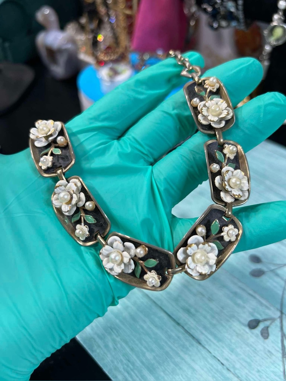 SIGNED Alice caviness vintage RARE FLOWER ENAMEL NECKLACE